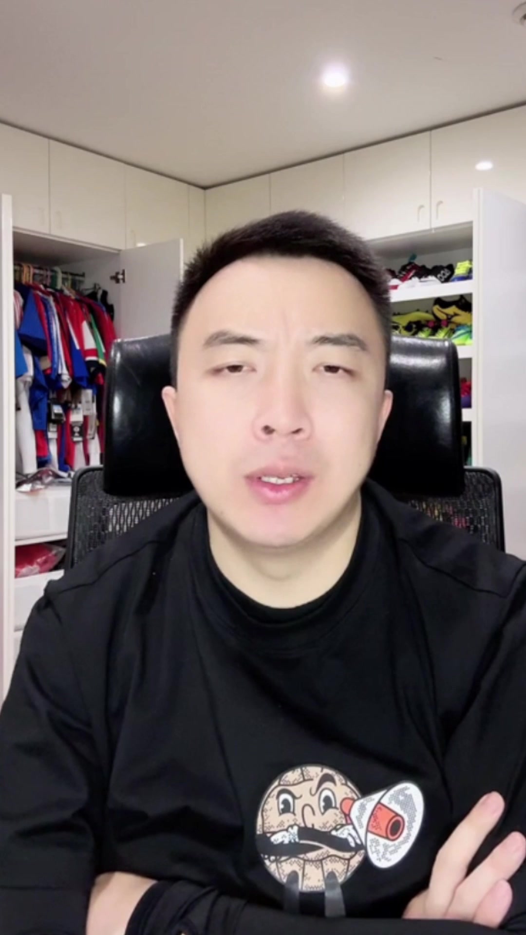 媒體人分析塞鳥未上原因：少一人只能上防守中場 上進攻型的沒用