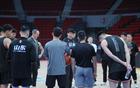 CBA終極對決：兩席四強(qiáng)，山東新疆激戰(zhàn)慘烈