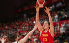 中國女籃險勝，核心球員失笑，雙場2+2+0，宮魯鳴無耐。